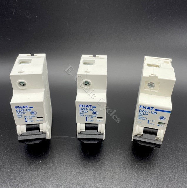 Elementos esenciales del controlador: disyuntores (de aire) con resistencia de precarga opcional