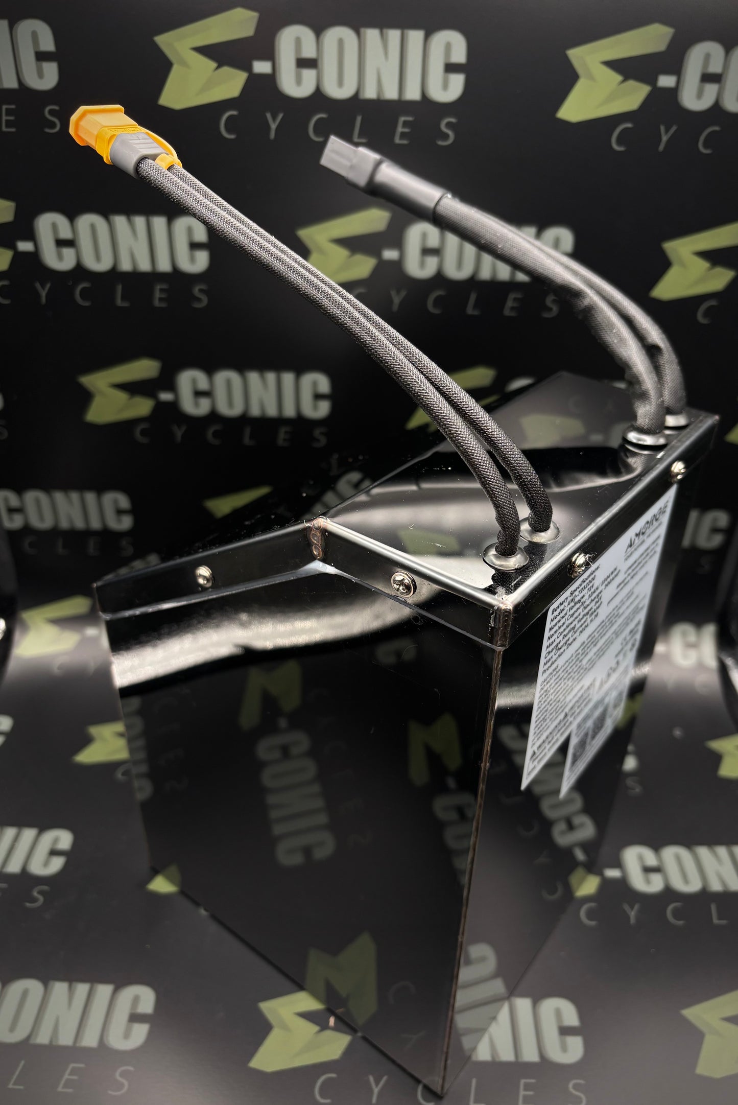 Batería de iones de litio de 72 V 32 Ah (200 A continuos) en caja metálica para MX500/MX650